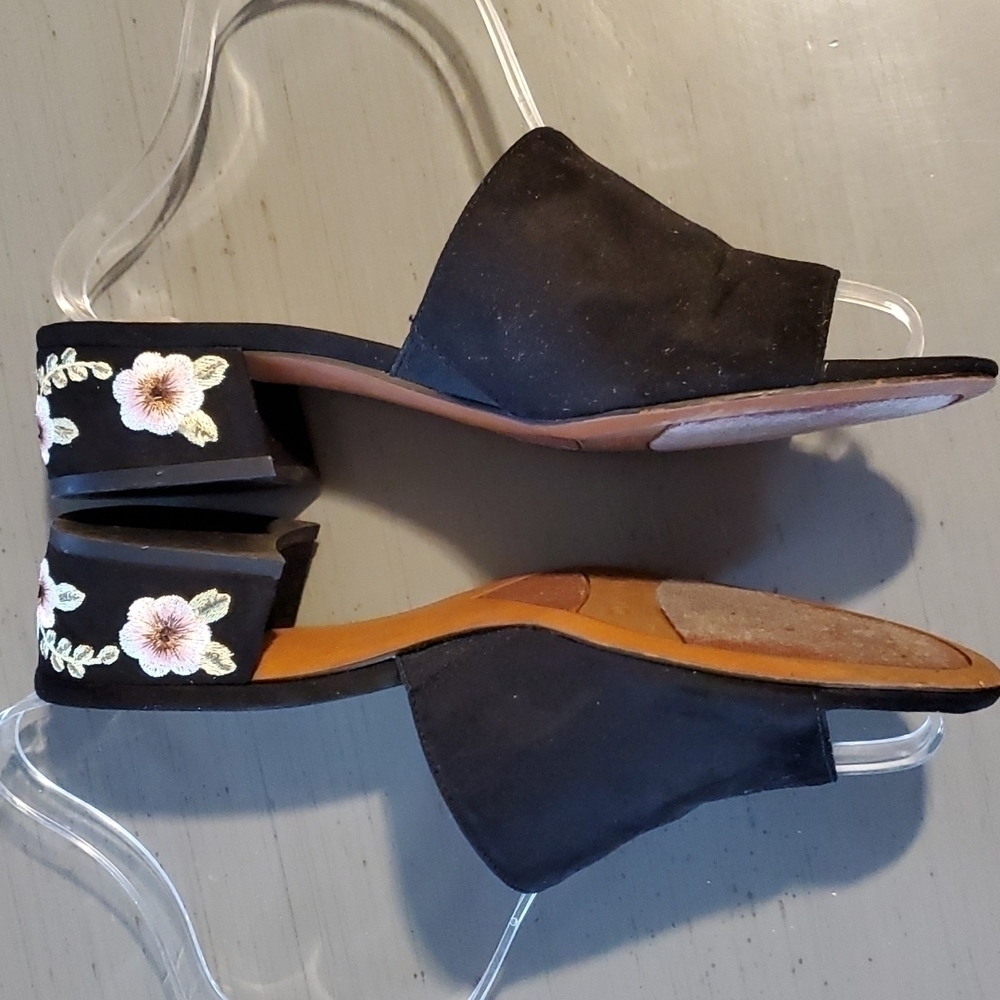 Franco Sarto- Slides sandal Black Suede embroidered heels slip on women's 7.5